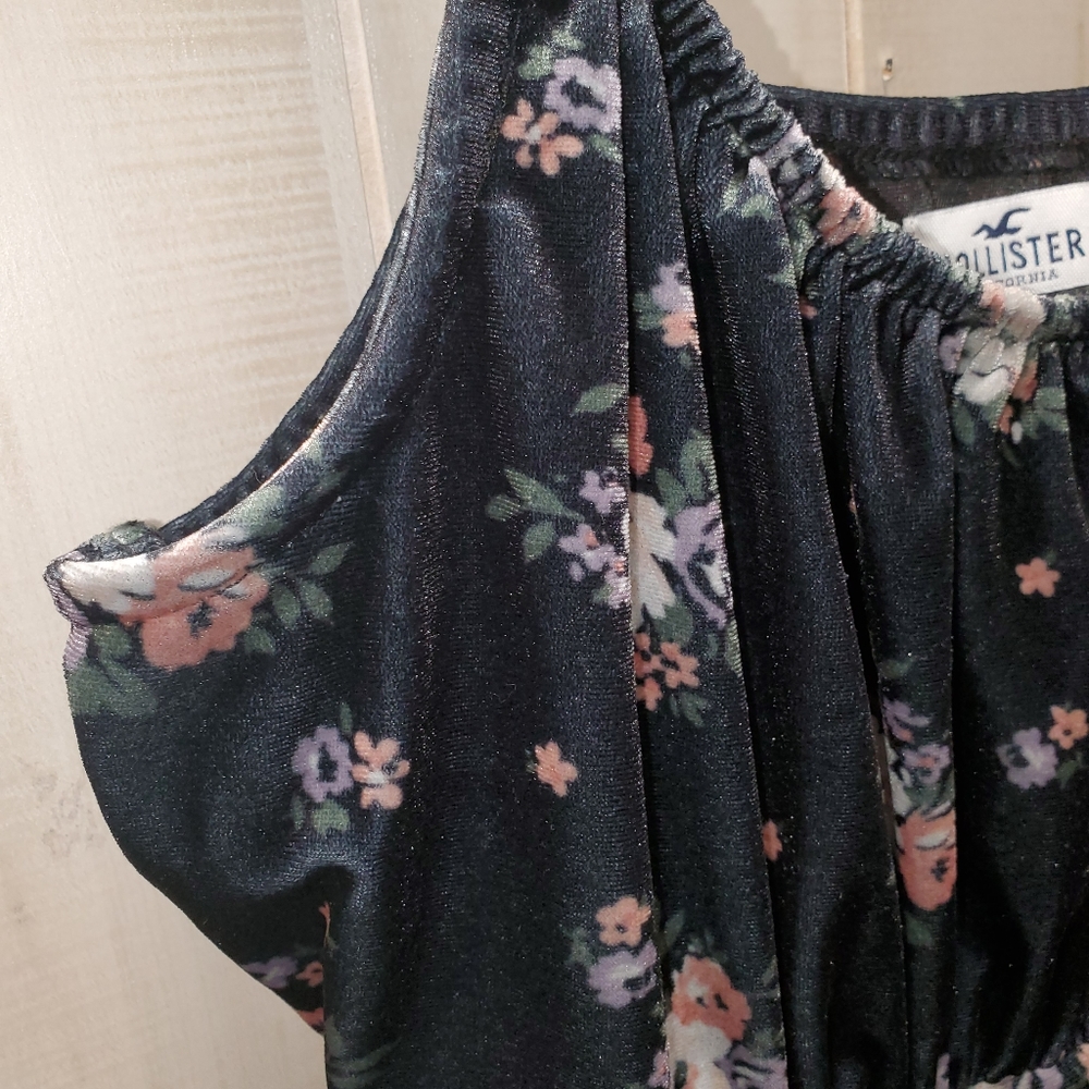 Hollister Velvet Dress Size M - NEW with Tags - Picture 6 of 9
